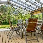 Hébergement de vacances 4 Bedroom Awesome In