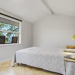 4 Bedroom Awesome In Hébergement de vacances *