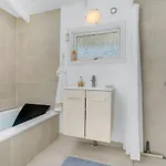 4 Bedroom Awesome In