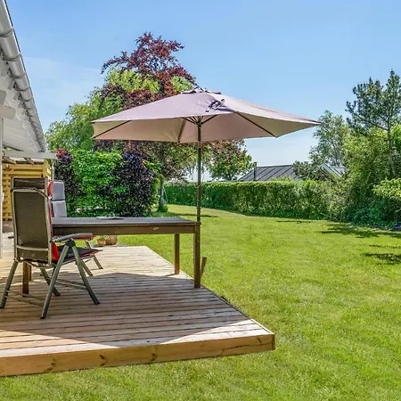 4 Bedroom Awesome In Holiday home