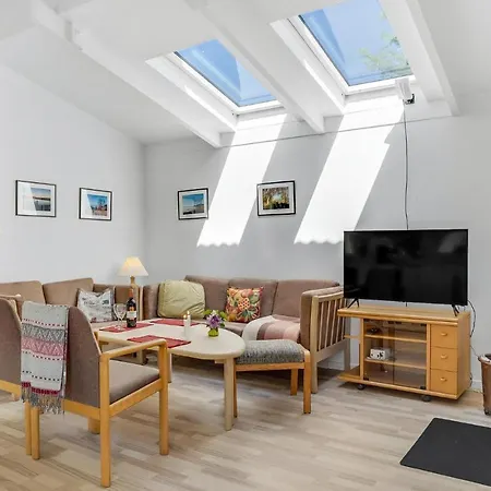 Holiday home 4 Bedroom Awesome In Skibby
