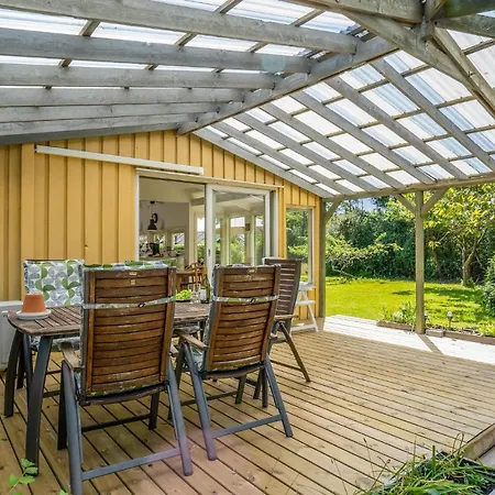 4 Bedroom Awesome In Holiday home *