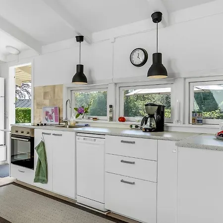 4 Bedroom Awesome In Casa vacanze