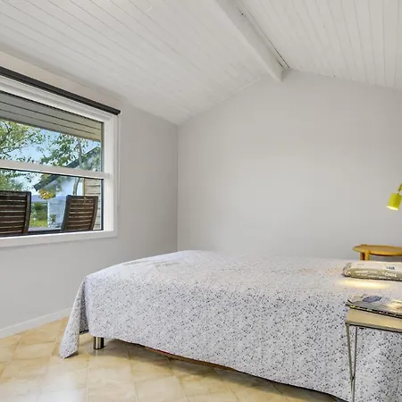 4 Bedroom Awesome In Holiday home *